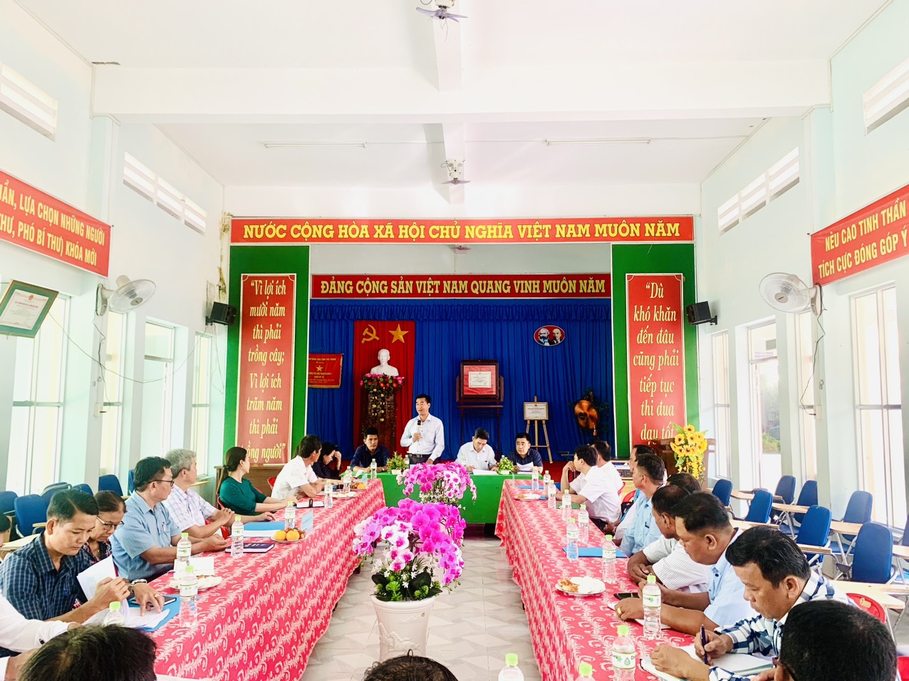 Sở Giáo dục và Đào tạo kiểm tra công nhận đạt xóa mù chữ đến kiểm tại huyện Mỹ Tú